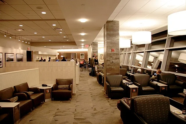 american airlines admiral club